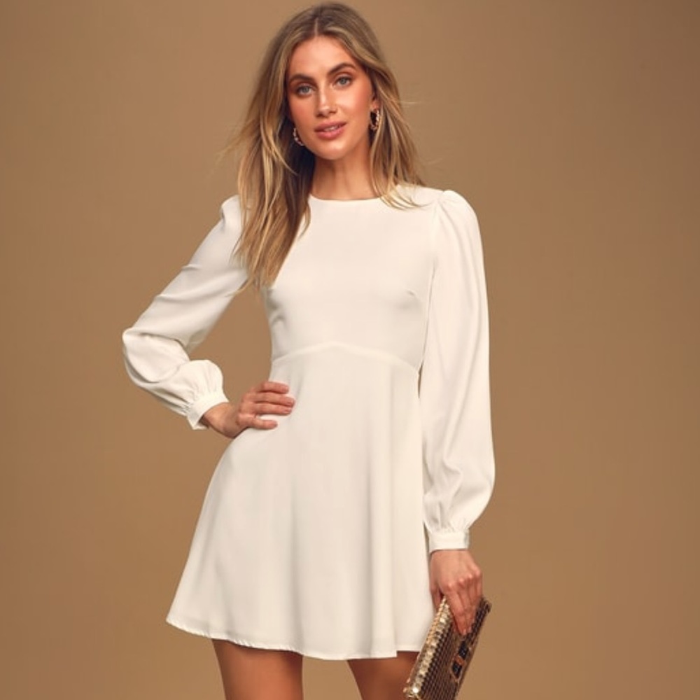 XS White long sleeve dress.